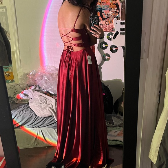 winslow formal satin lace-up dress size 5 in color wine - Picture 3 of 4